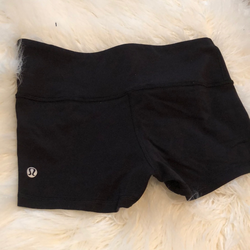 Lululemon booty shorts
